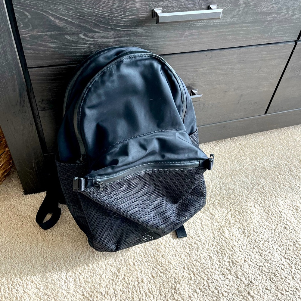 Lululemon backpack